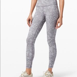 Lululemon Wunder Train High Rise 25” Size 6